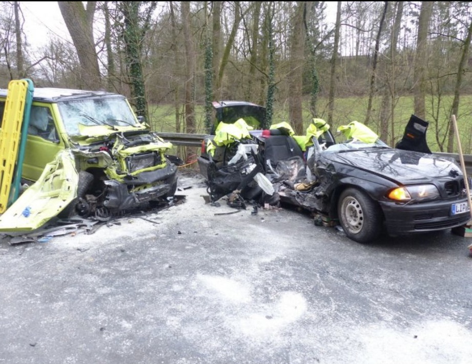 Read more about the article Hilfeleistung „Verkehrsunfall mit eingeklemmter Person“ OT Dalbke